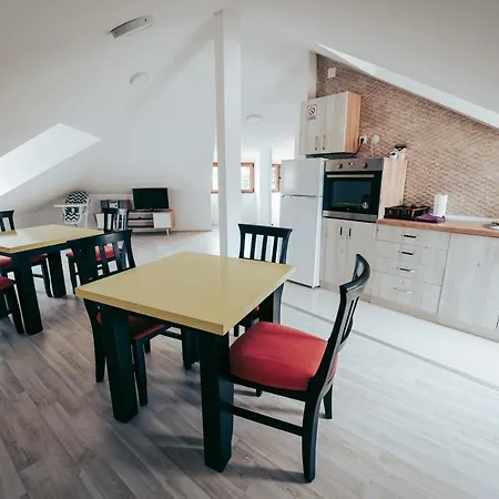 Nestor Apartment *